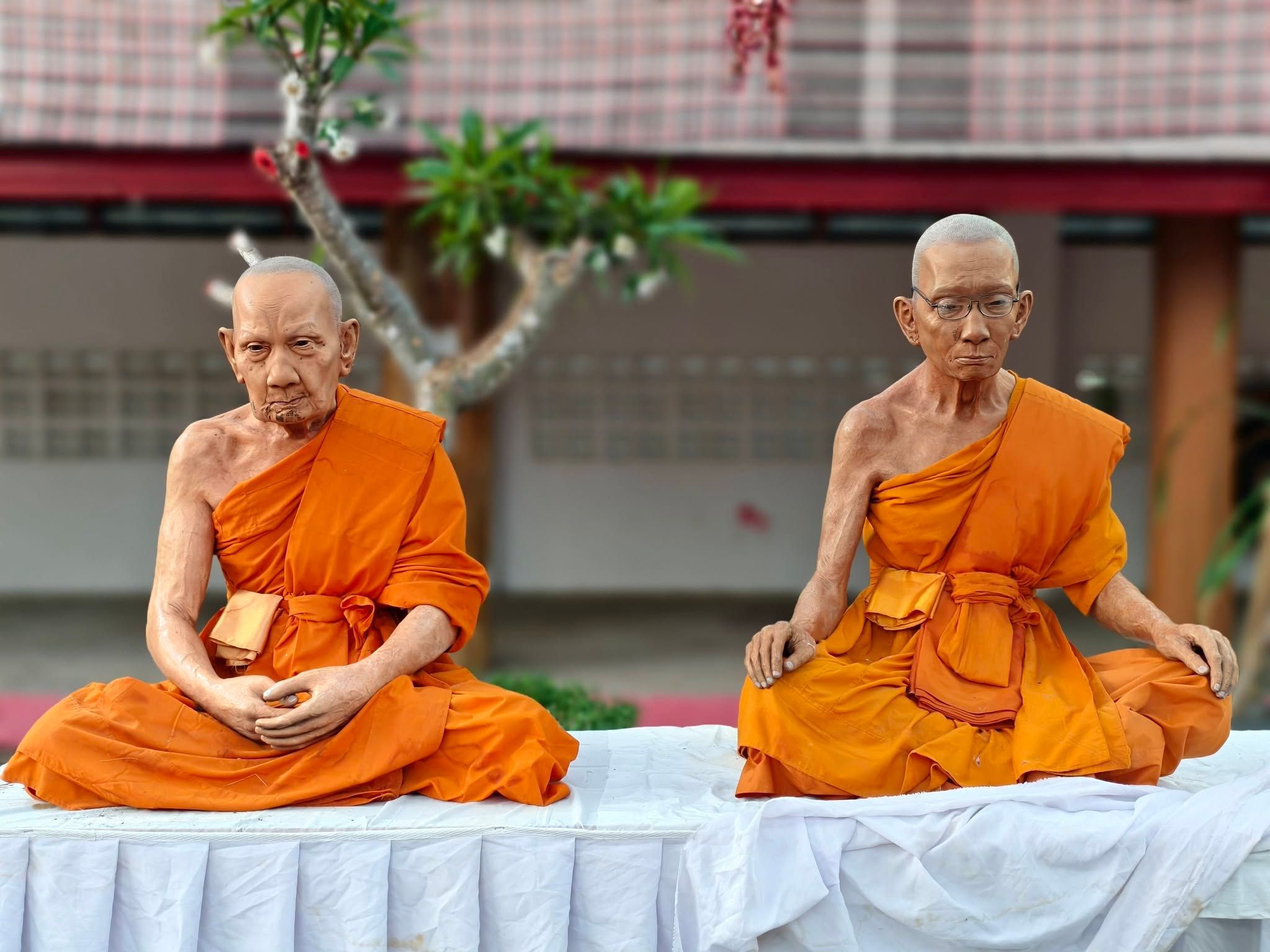 เตรียมงานพิธีสรงน้ำพระบรมธาตุเจดีย์ ศรีมหิธรปุระ ๑๒ เมษายน ๒๕๖๙